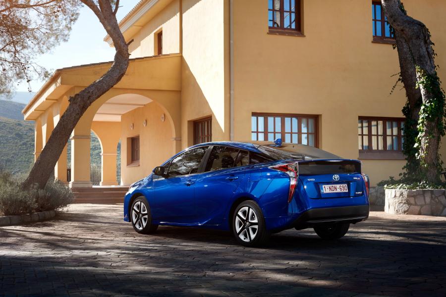  Toyota Prius 2016 года  (WW) (фото 11 из 30)
